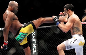 Anderson Silva knocks out Vitor Belfort